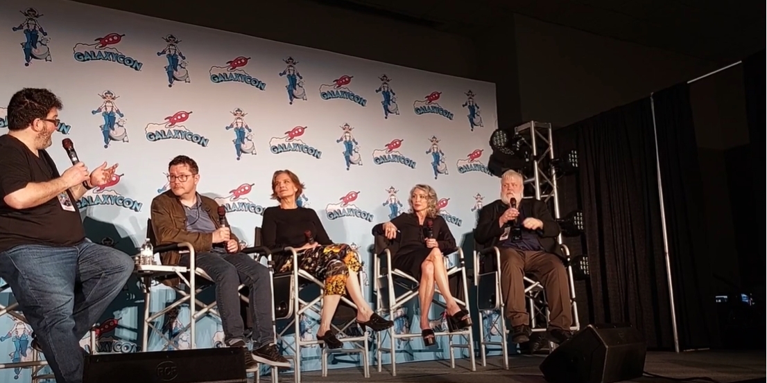 GalaxyCon Richmond 2023 Deep Space 9 Q&A panel hosted by Inglorious Treksperts with Terry Farrell and Nana Visitor