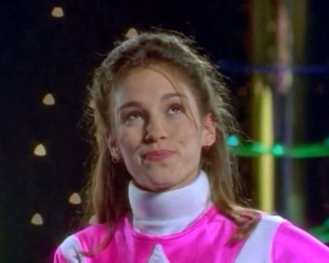 Amy Jo Johnson Responds To Rumors about Power Rangers Reunion